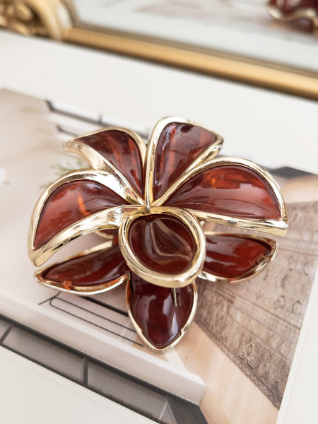 HAWAIIAN FLOWER HAIR CLAW CLIP - GOLD EDGE
