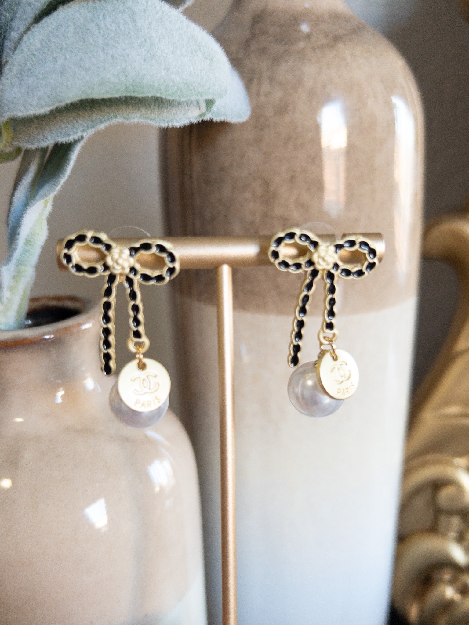 BOW EARRINGS