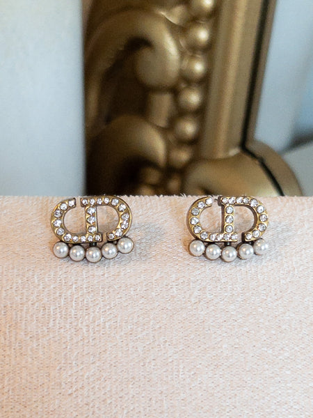 DAZZLE PEARL EARRINGS