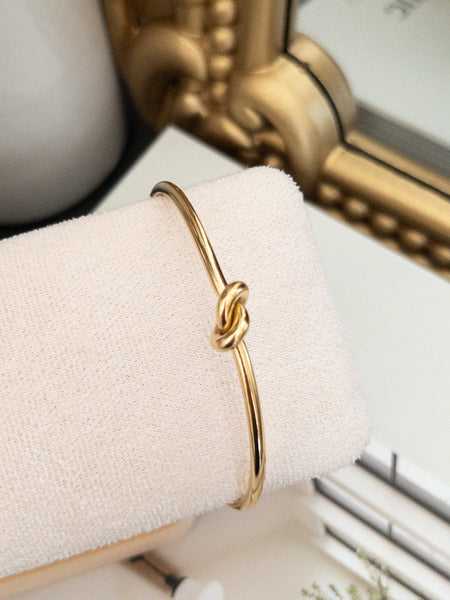 KNOT BANGLE BRACELET