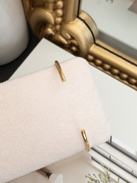 KNOT BANGLE BRACELET