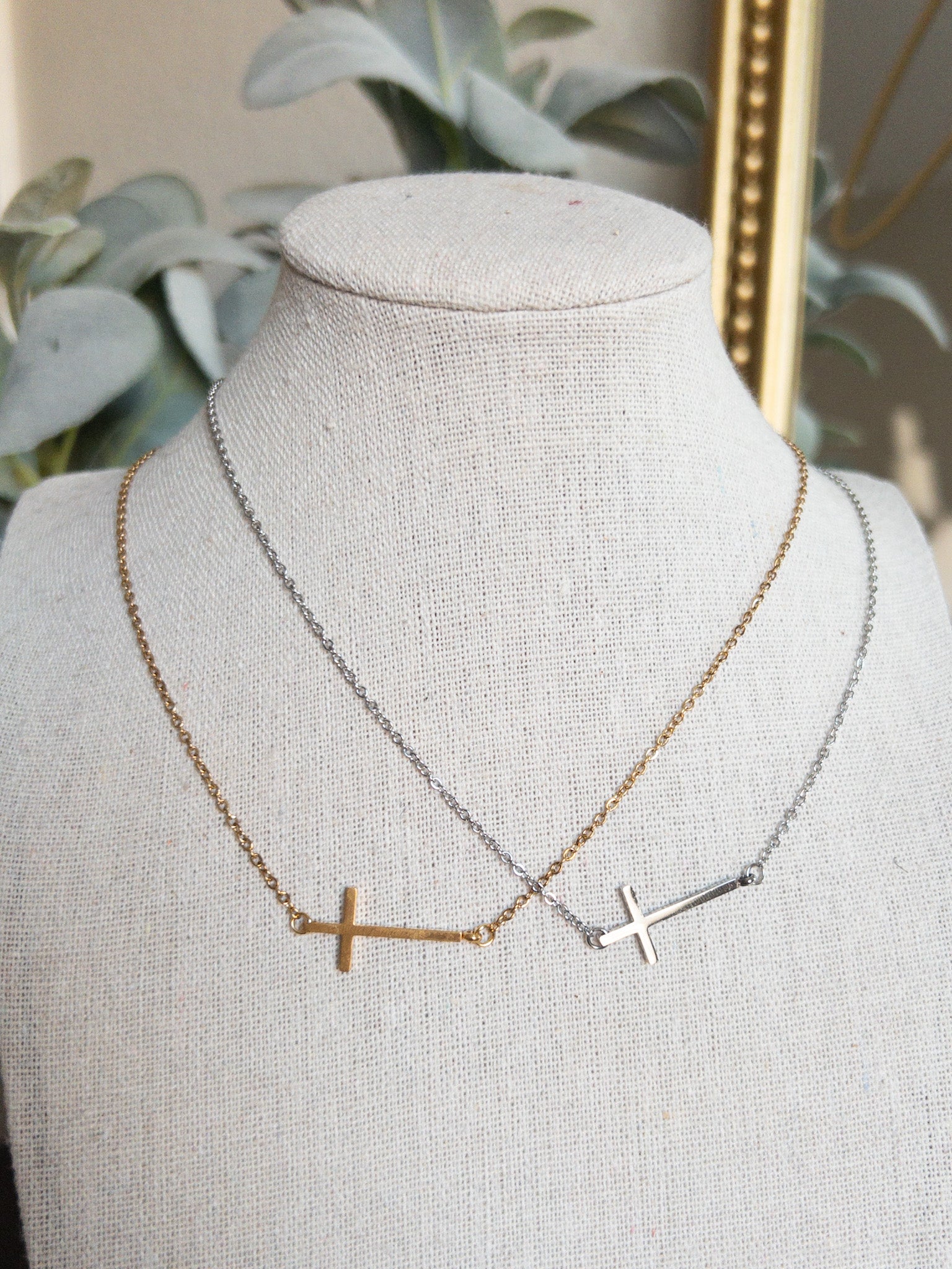 CROSS NECKLACE -  AVAILABLE IN 2 COLORS