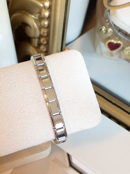 HEART CHARM BRACELET