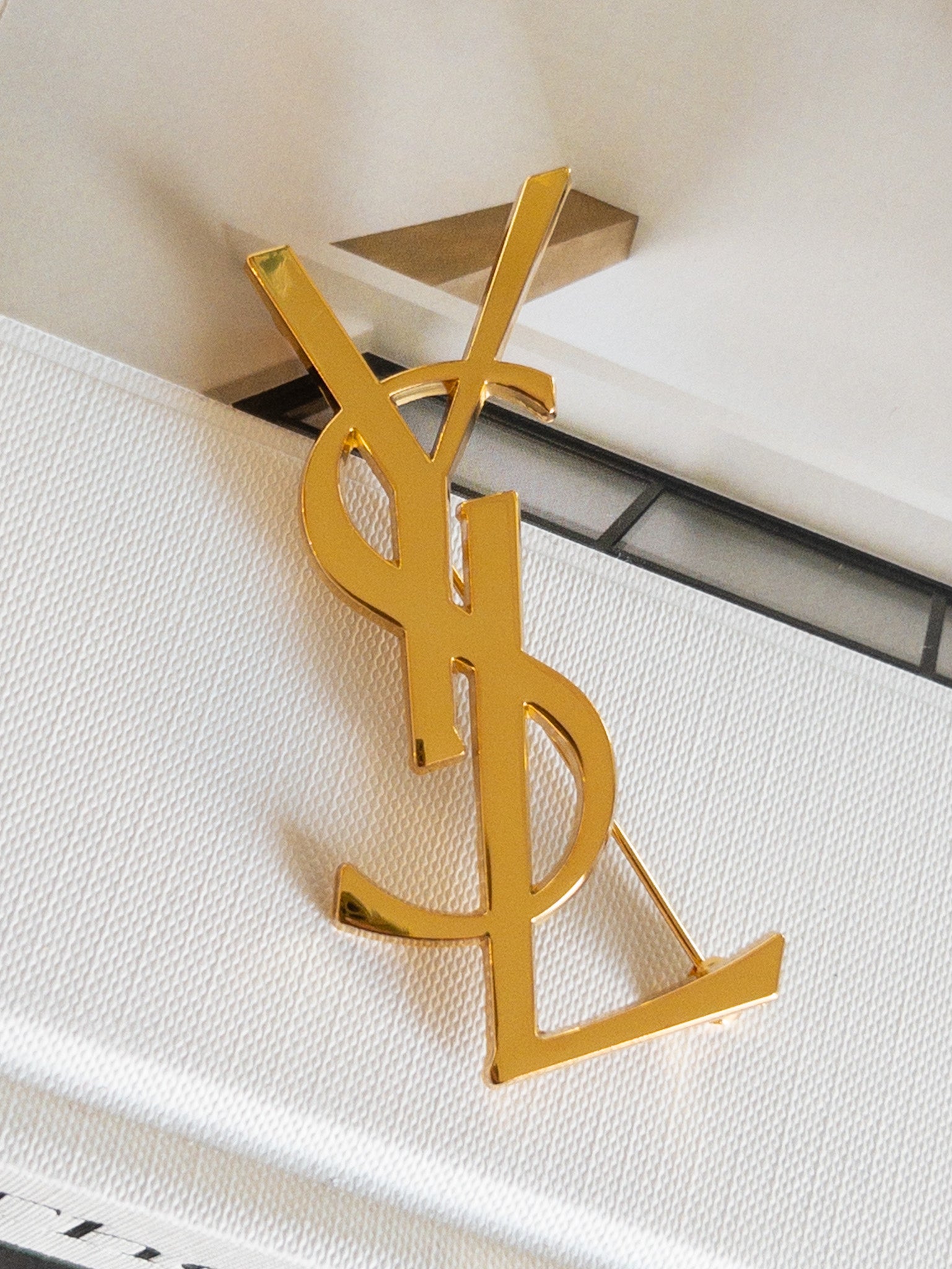 MISS BONITA LUXE BROOCH