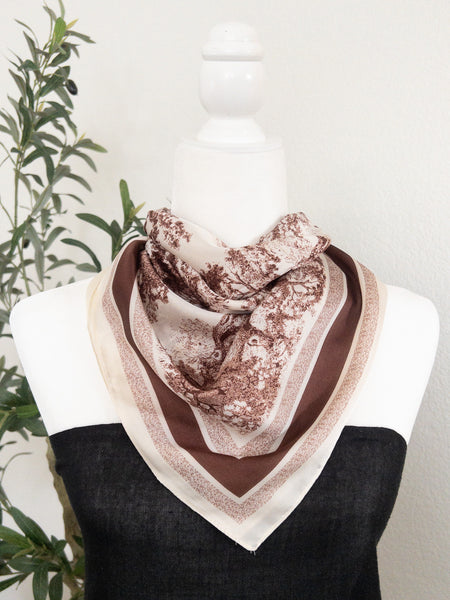 ICONIC SCARF - BROWN