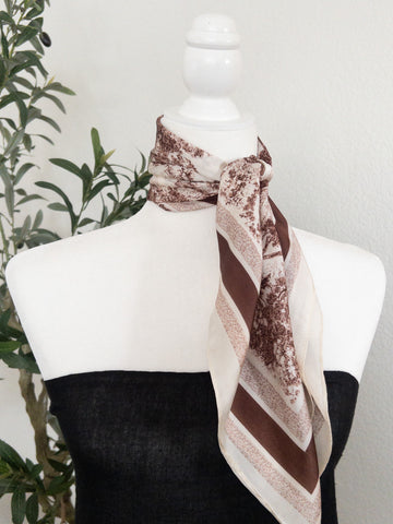 ICONIC SCARF - BROWN
