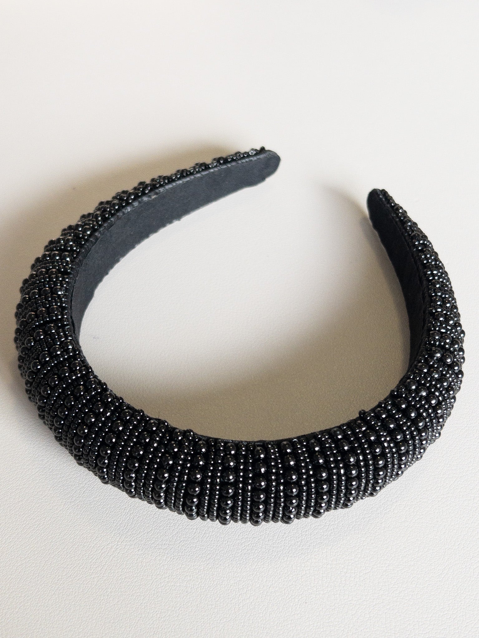 GLITZ AND GLAM BEADED HEADBAND - BLACK