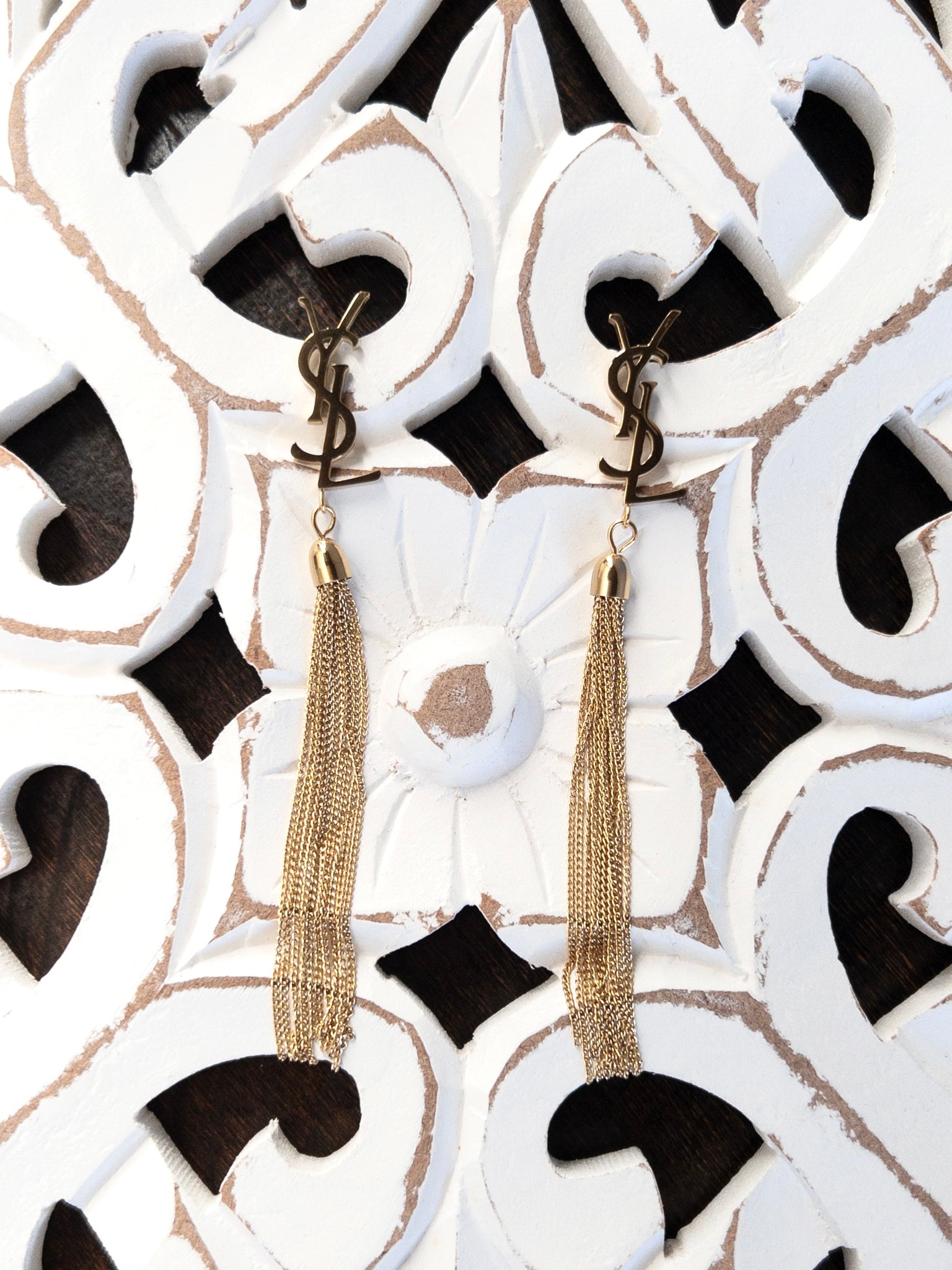 TIMELESS BEAUTY TASSEL EARRINGS