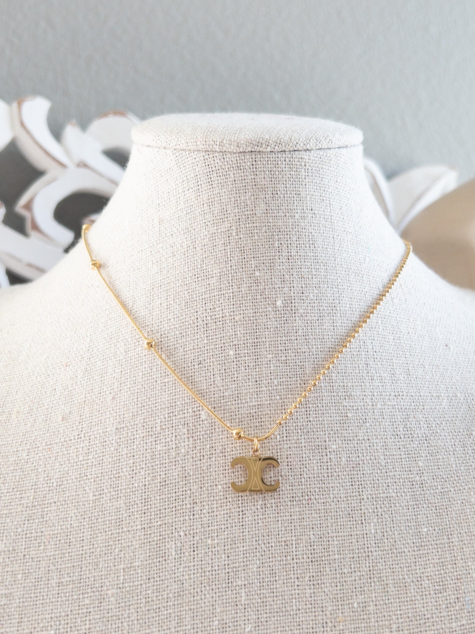 ENDLESS LOVE NECKLACE