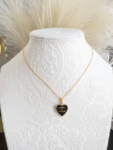VOGUE NECKLACE