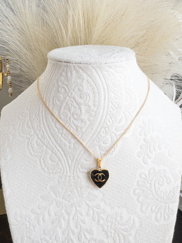 VOGUE NECKLACE