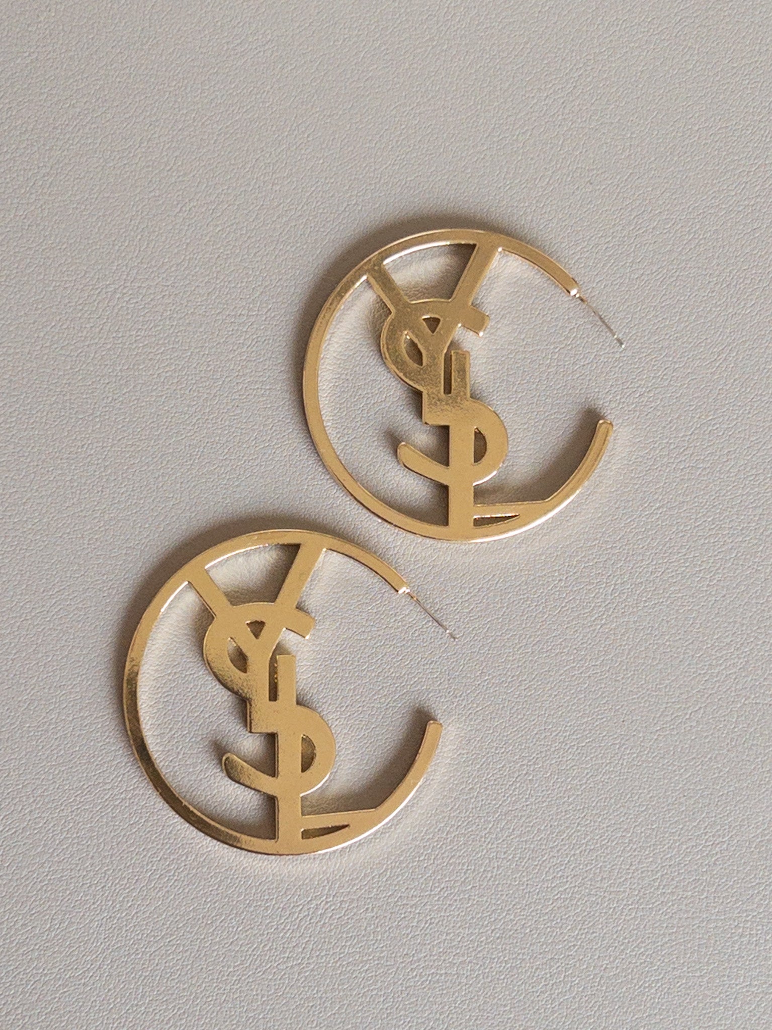 GOLDEN HOOP EARRINGS