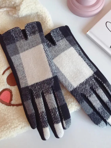 PLAID GLOVES