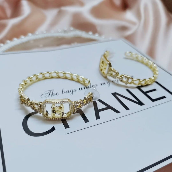FLIRTY HOOPS - GOLD