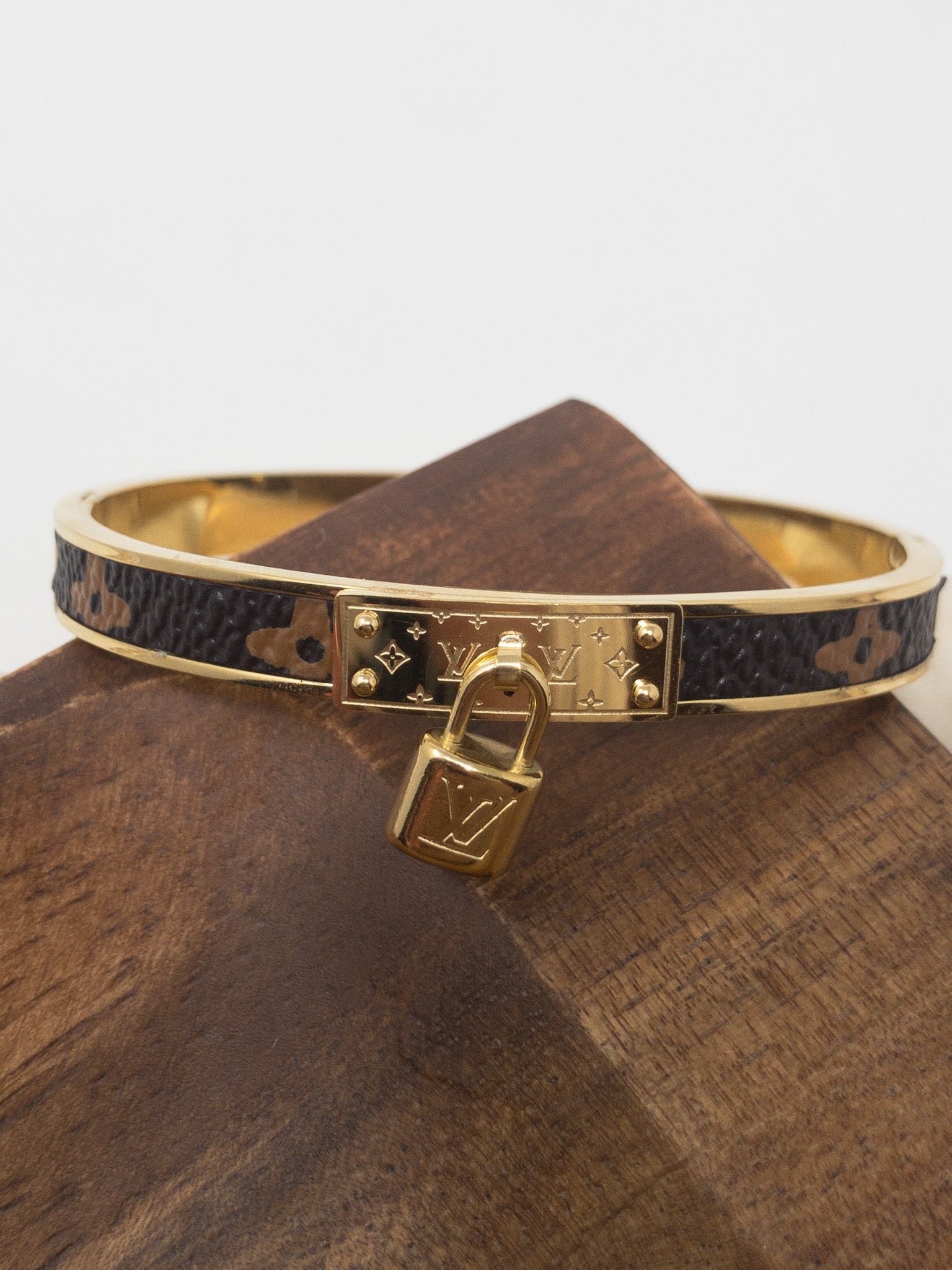 LUXE VIEWS BRACELET